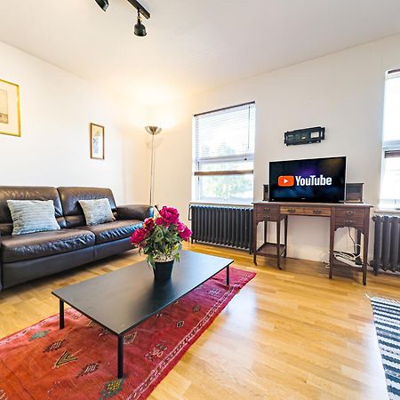 Hackney Central Houseshare ロンドン エクステリア 写真